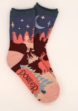 Load image into Gallery viewer, Winter Evening Hare Ladies Ankle sock~ Powder socks