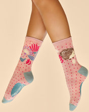 Load image into Gallery viewer, Hedgehog Hunting in Leaves Ankle Socks~Powder