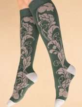 Load image into Gallery viewer, Opulent knitted high sock~Powder
