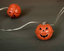 Load image into Gallery viewer, Light Up Metal Pumpkin Garland.  Batteries Required
