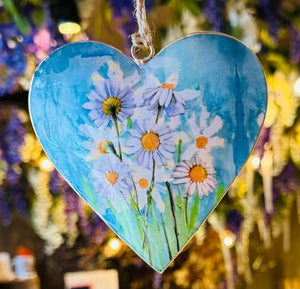 Daisy Metal Heart Hanger