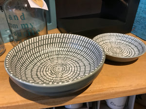 Grey/White Dish Available In Two Sizes